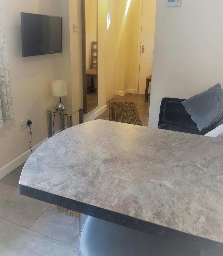 Little Park Holiday Homes Self Catering Cottages 1 & 2 Bedrooms Available Close To Tutbury Castle المظهر الخارجي الصورة