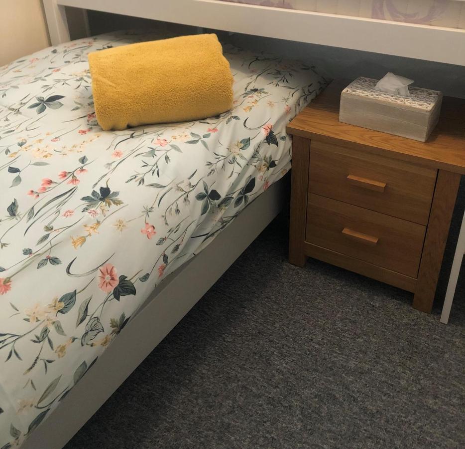 Little Park Holiday Homes Self Catering Cottages 1 & 2 Bedrooms Available Close To Tutbury Castle المظهر الخارجي الصورة