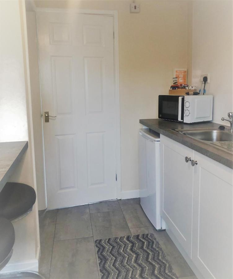 Little Park Holiday Homes Self Catering Cottages 1 & 2 Bedrooms Available Close To Tutbury Castle المظهر الخارجي الصورة