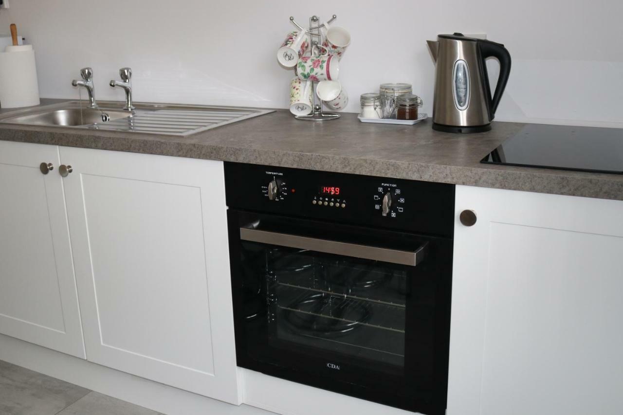 Little Park Holiday Homes Self Catering Cottages 1 & 2 Bedrooms Available Close To Tutbury Castle المظهر الخارجي الصورة